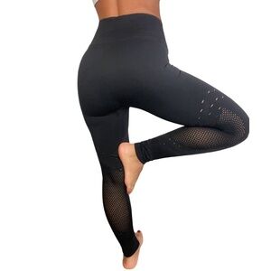Sleek Black Women's Leggings with Mesh Accents Seamless